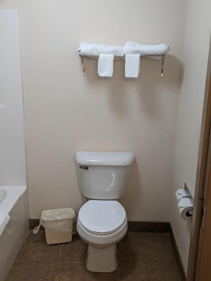 Heritage Inn And Suites Amory Buitenkant foto
